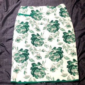 Stunning green print skirt